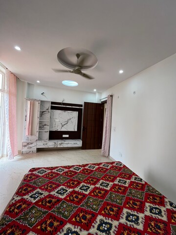 Bedroom in 3 BHK Builder Floor at Pathribagh – for Sale