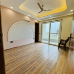 3 BHK + Pooja Room,Servant Room 180 Sq.Yd. Builder Floor in Versalia WoodWinds