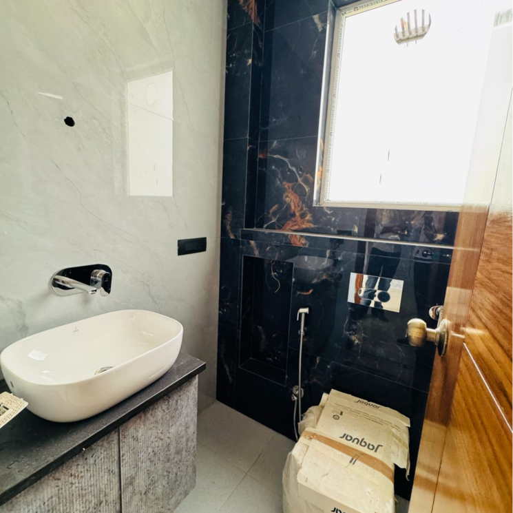 Bathroom, versalia-woodwinds 3 Bedroom 180 Sq.Yd. Builder Floor In Sector 67a Gurgaon 8775824