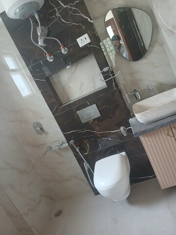 Attached Bathroom in 3 BHK Builder Floor at Jagriti Enclave – for Sale