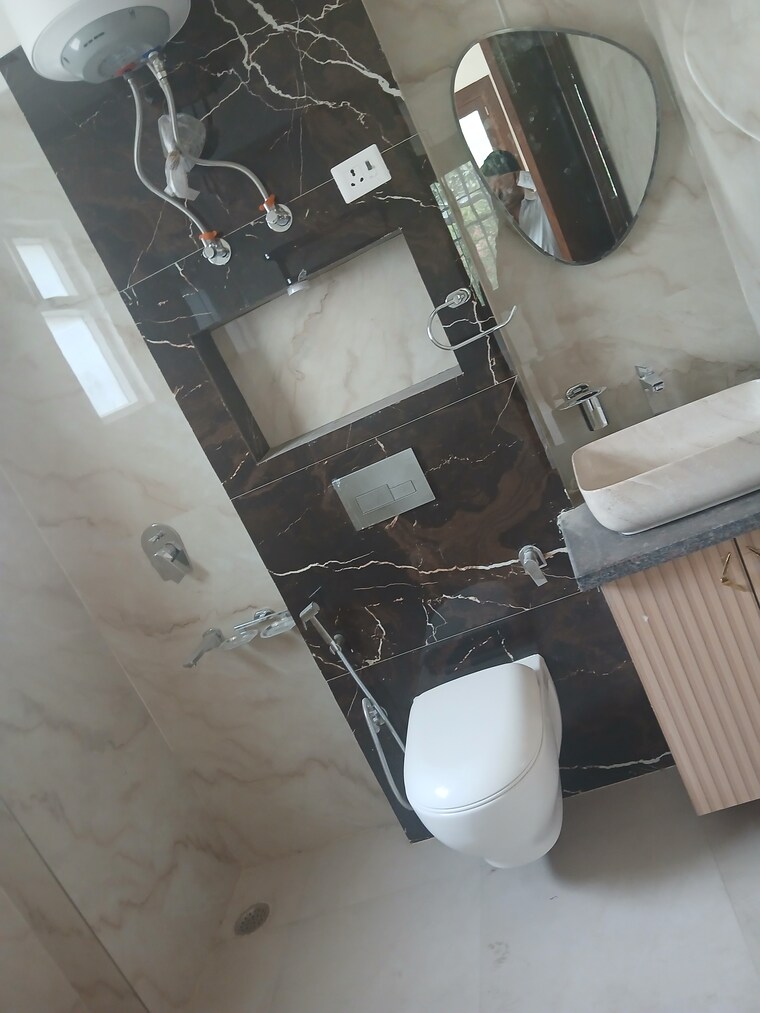 Attached Bathroom, jagriti enclave 3 Bedroom 1700 Sq.Ft. Builder Floor In Jagriti Enclave Delhi 8775805