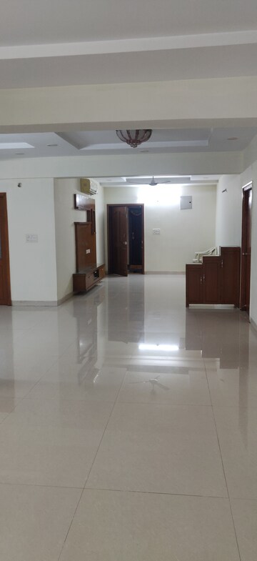 Living Room in 3 BHK Apartment at SV Mansion Banjara Hills, Banjara Hills – for Rent