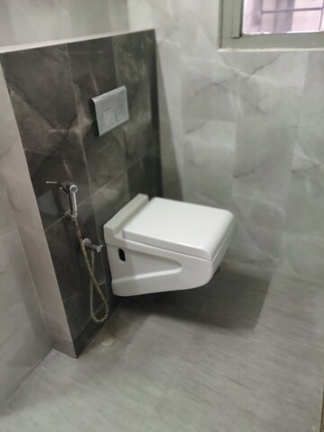 Attached Bathroom in 3 BHK Apartment at SV Mansion Banjara Hills, Banjara Hills – for Rent