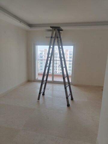 Room in 2 BHK Apartment at Shree Vardhman Victoria, Sector 70 – for Rent