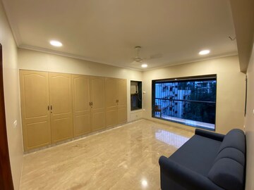 Living Room in 3 BHK Apartment at Khar West – for Rent