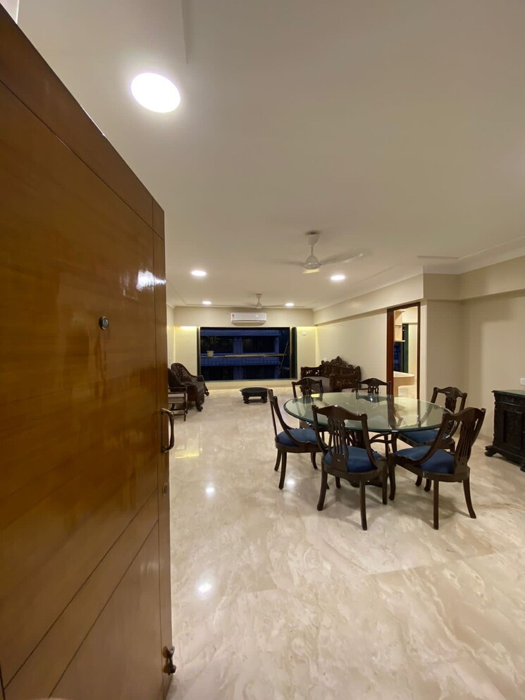 Living Room, khar west 3 Bedroom 850 Sq.Ft. Apartment In Khar West Mumbai 8775906