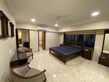 Bedroom in 3 BHK Apartment at Khar West – for Rent