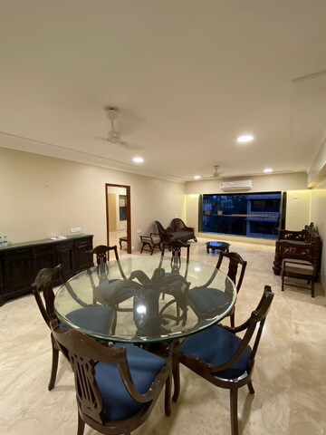 Living Room in 3 BHK Apartment at Khar West – for Rent