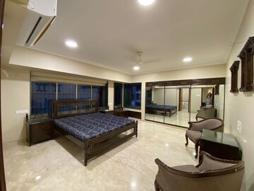 Bedroom in 3 BHK Apartment at Khar West – for Rent