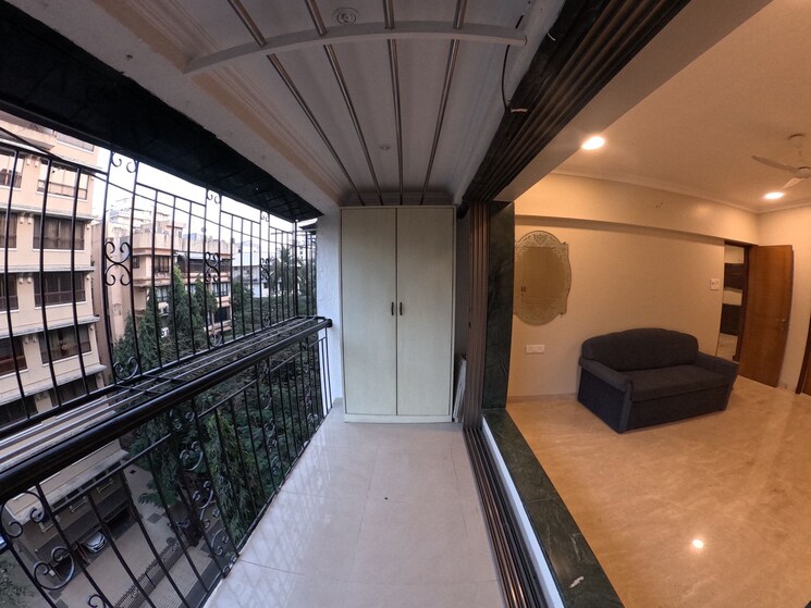Balcony, khar west 3 Bedroom 850 Sq.Ft. Apartment In Khar West Mumbai 8775906