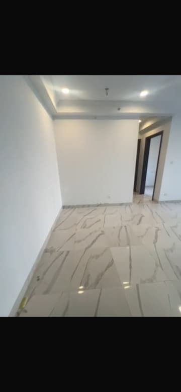 Room in 2 BHK Apartment at Risland The Icon, Dhokali – for Rent