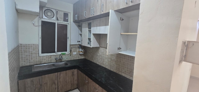 2 BHK Apartment For Rent in Jaypee Greens Kosmos