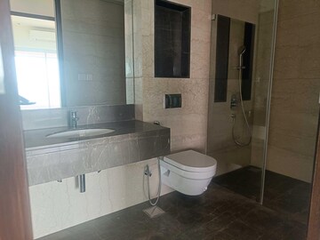 Attached Bathroom in 3 BHK Apartment at Lokhandwala Minerva Mahalaxmi, Mahalaxmi – for Rent