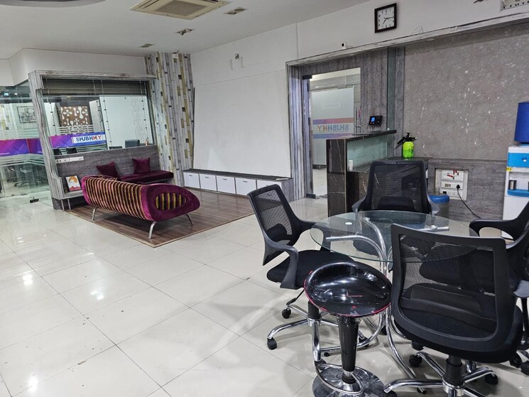 Team Area, iscon-elegance Commercial Office Space 2500 Sq.Ft. In Prahlad Nagar Ahmedabad 8775968