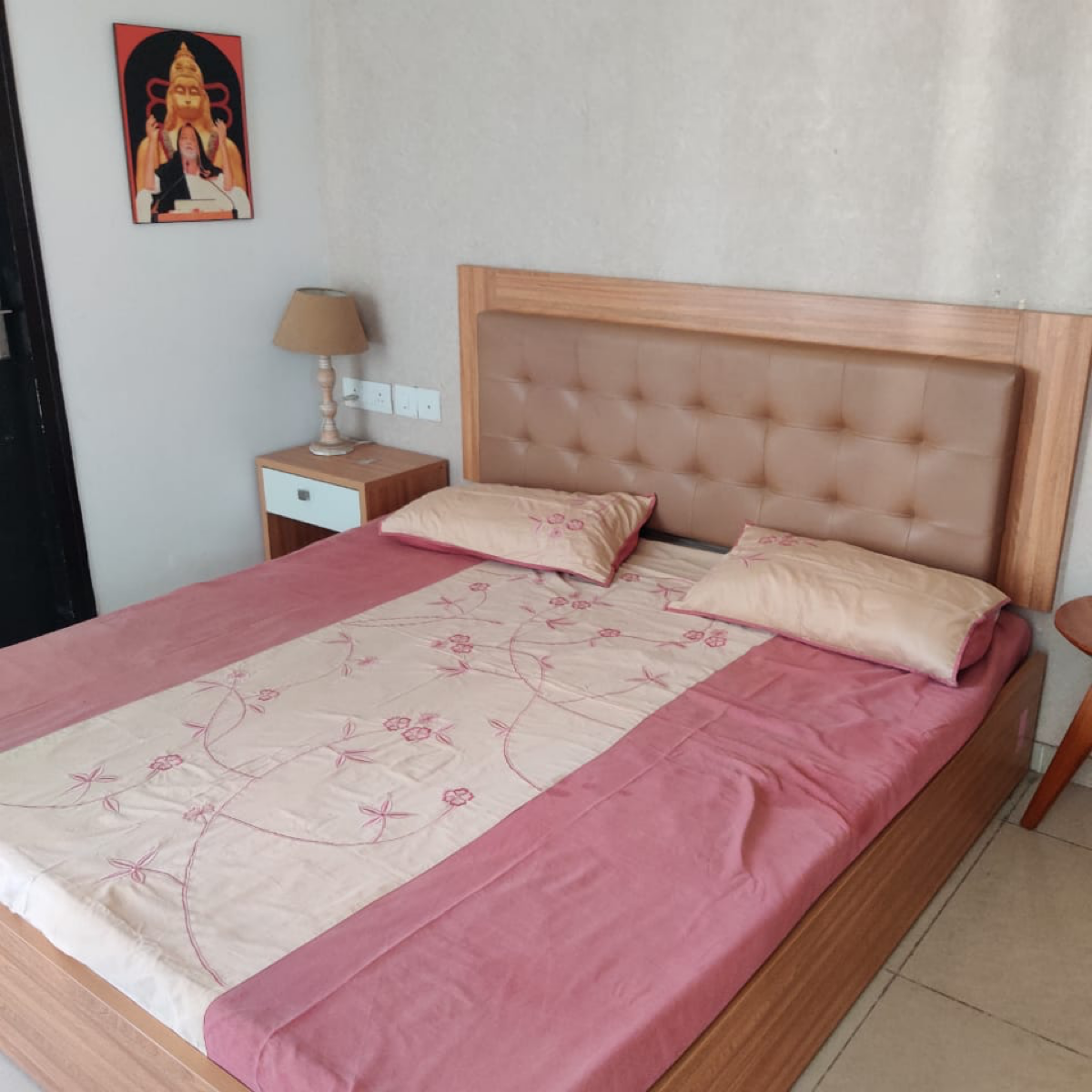 1 BHK + Pooja Room Apartment For Rent in Ajnara Elements