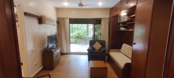 Living Room in 3 BHK Apartment at Khar West – for Rent