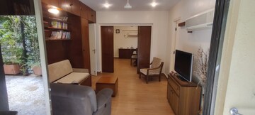 Living Room in 3 BHK Apartment at Khar West – for Rent