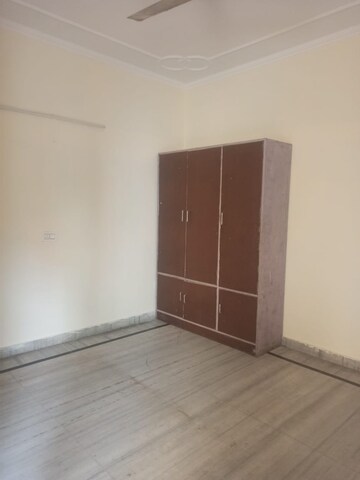 3 BHK Builder Floor For Rent in Sector 46