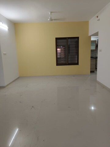Room in 3 BHK Apartment at Greens Laurel, Thergaon – for Rent