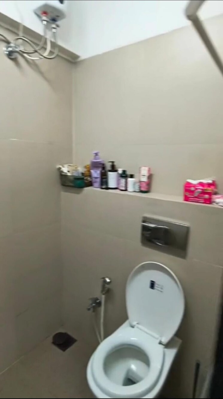 Attached Bathroom, je-and-vee-om-trimurti 1 Bedroom 395 Sq.Ft. Apartment In Malad East Mumbai 8775229