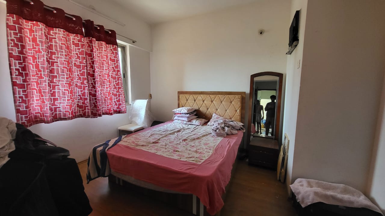 2 BHK + Extra Room Apartment For Rent in Europa CHS