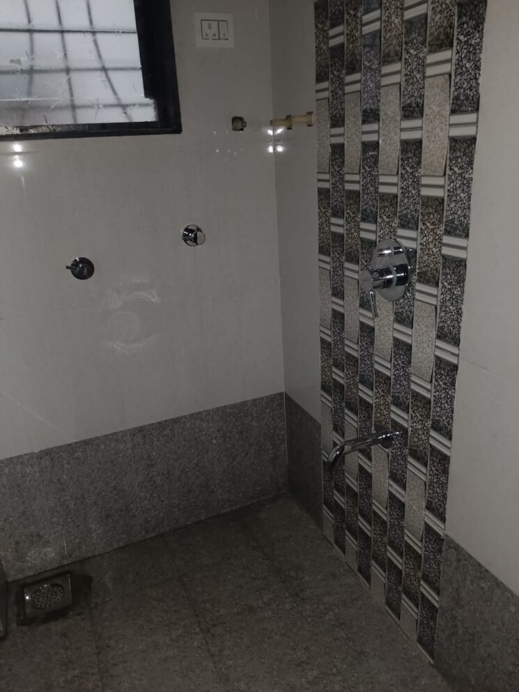Bathroom, k-p-laxman-plaza 1 Bedroom 407 Sq.Ft. Apartment In Akurdi Pune 8776038