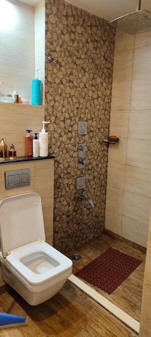 Bathroom in 2 BHK Builder Floor at Emaar MGF Emerald Hills, Sector 65 – for Sale