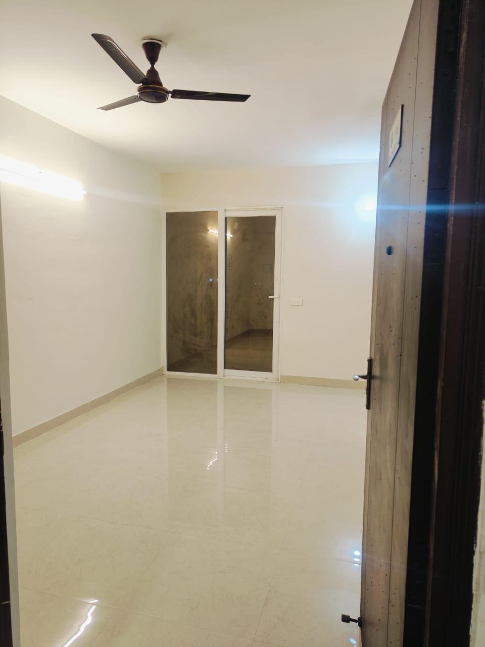 2 BHK Apartment For Rent in Pyramid Heights