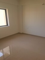 1 Rk  293 Sq.Ft. Apartment in Peninsula Address One Phase 2