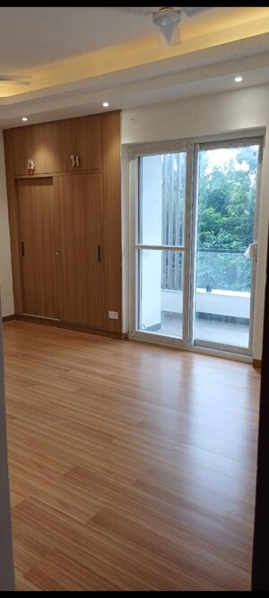 Room in 3.5 BHK Apartment at Sector 86 – for Sale