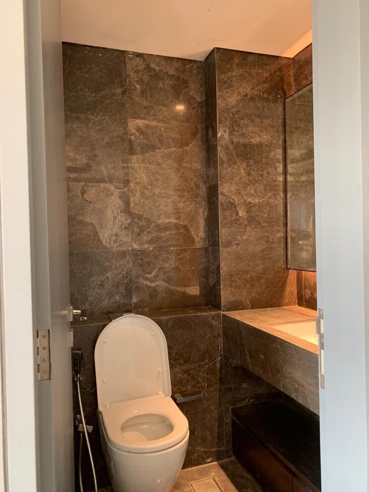 Bathroom, lodha-trump-tower 4 Bedroom 1545 Sq.Ft. Apartment In Worli Mumbai 8776160