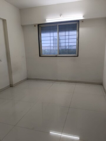 Room in 2 BHK Apartment at Rohan Silver Palm Grove, Ravet – for Rent