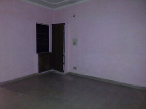 Room in 1 BHK Apartment at Sarita Vihar – for Sale
