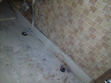 Bathroom in 1 BHK Apartment at Sarita Vihar – for Sale