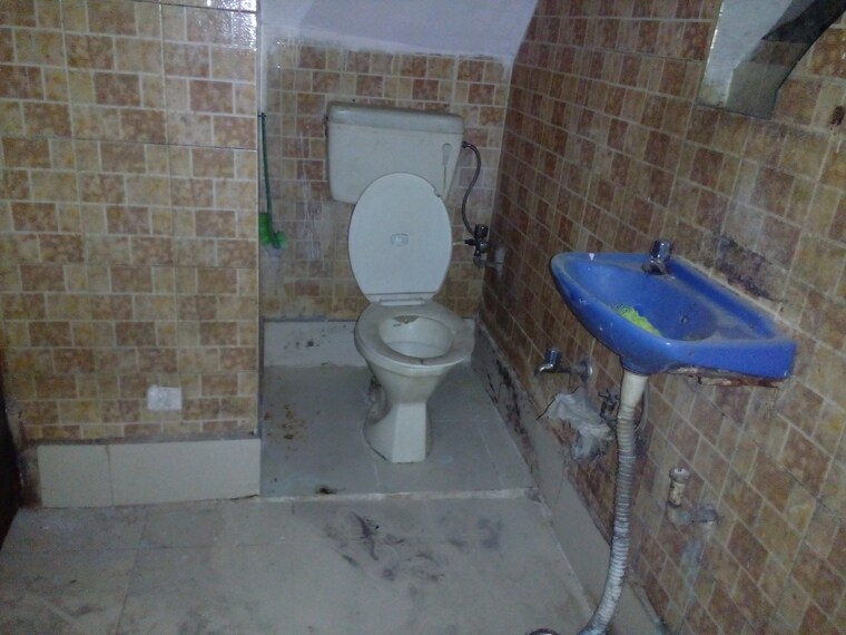 Attached Bathroom, sarita vihar 1 Bedroom 450 Sq.Ft. Apartment In Sarita Vihar Delhi 8776213