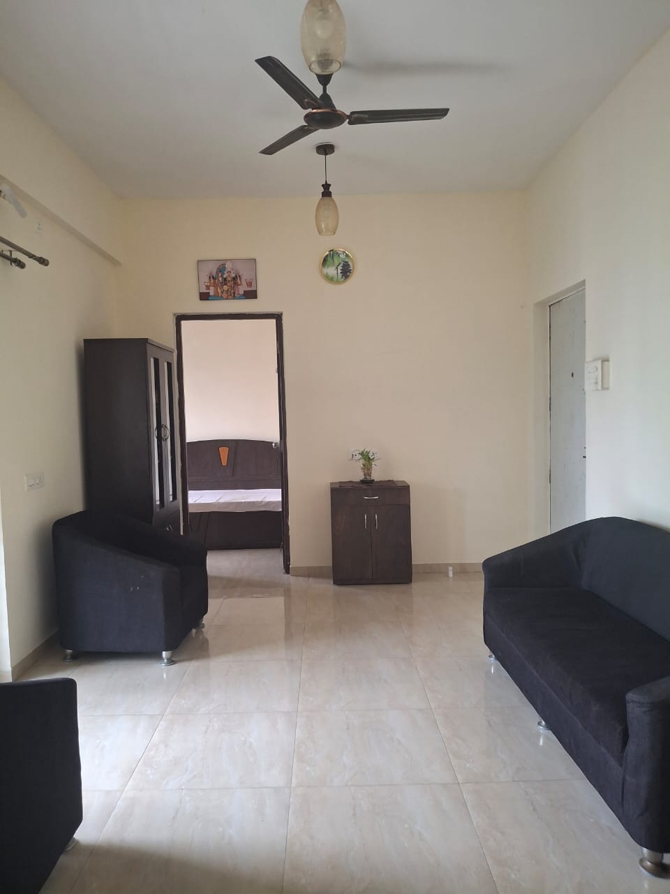 2 BHK 800 Sq.Ft. Apartment in Ajmera Housing Society