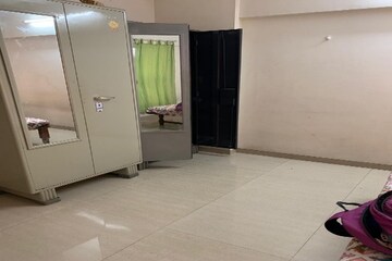 Room in 3 BHK Apartment at Wakad – for Rent