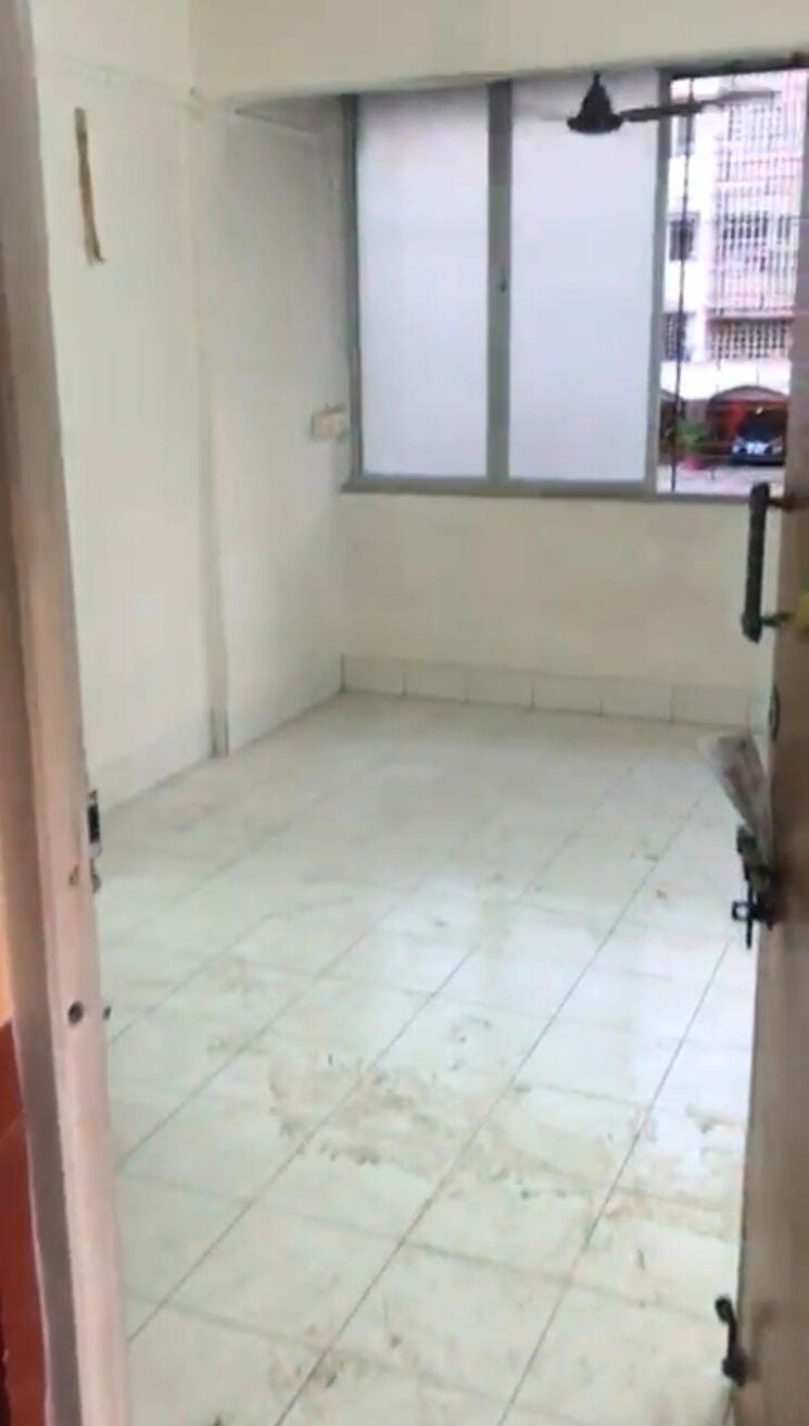 Room, suchidham-complex 1 Bedroom 400 Sq.Ft. Apartment In Goregaon East Mumbai 8776445