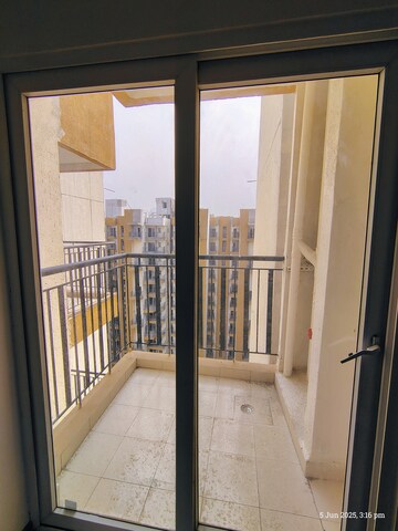 Balcony in 2.5 BHK Apartment at Amrapali Terrace Homes, Tech Zone 4 Greater Noida – for Rent