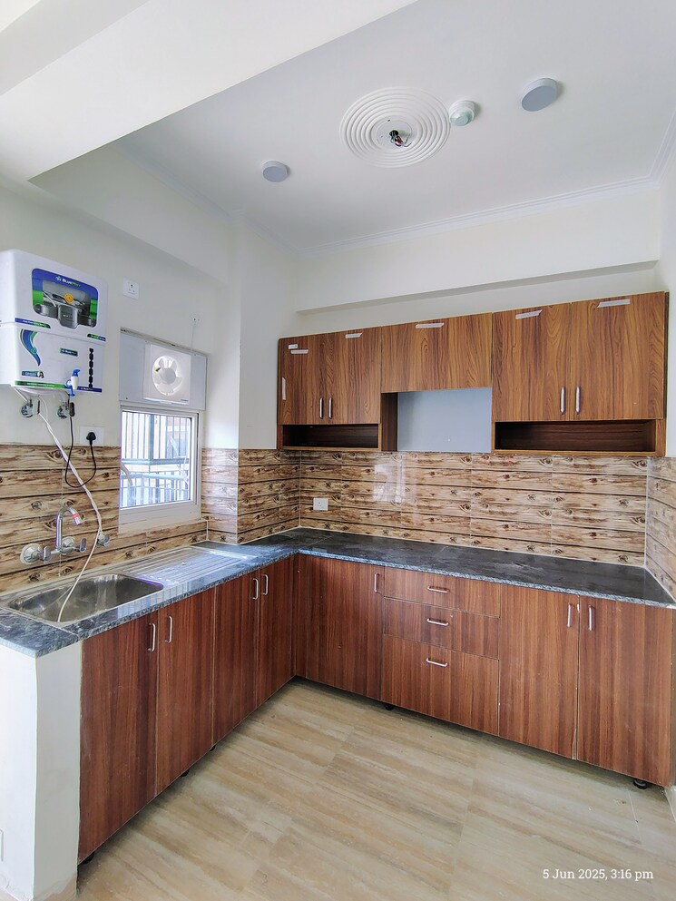 Kitchen, amrapali-terrace-homes 2.5 Bedroom 990 Sq.Ft. Apartment In Tech Zone 4 Greater Noida Greater Noida 8776560