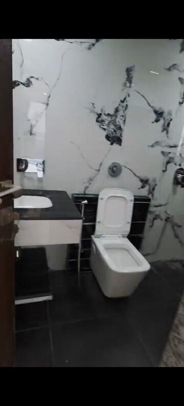 Attached Bathroom in 4 BHK Apartment at Nathani Heights, Dalal Estate – for Sale