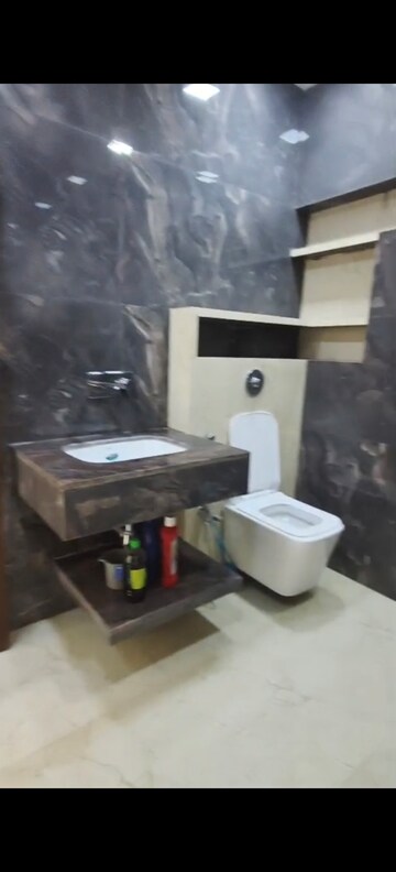 Attached Bathroom in 4 BHK Apartment at Nathani Heights, Dalal Estate – for Sale
