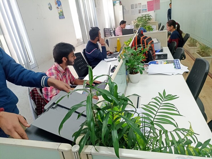 Team Area, minarch-tower Commercial Office Space 5300 Sq.Ft. In Sector 44 Gurgaon 8776539