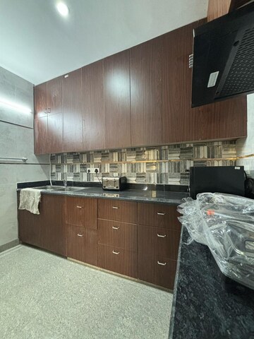 Kitchen in 3 BHK Builder Floor at Sector 40 – for Rent
