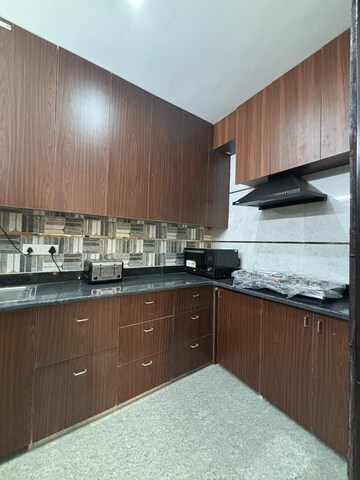 Kitchen in 3 BHK Builder Floor at Sector 40 – for Rent