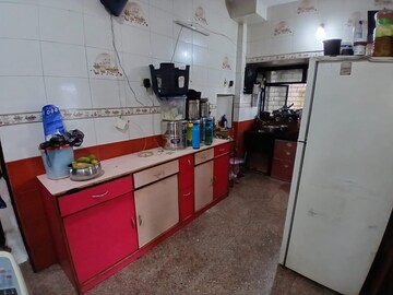 Room in 2.5 BHK Apartment at Aakashganga CHS, Kopar Khairane – for Rent