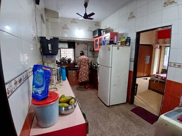 Room in 2.5 BHK Apartment at Aakashganga CHS, Kopar Khairane – for Rent