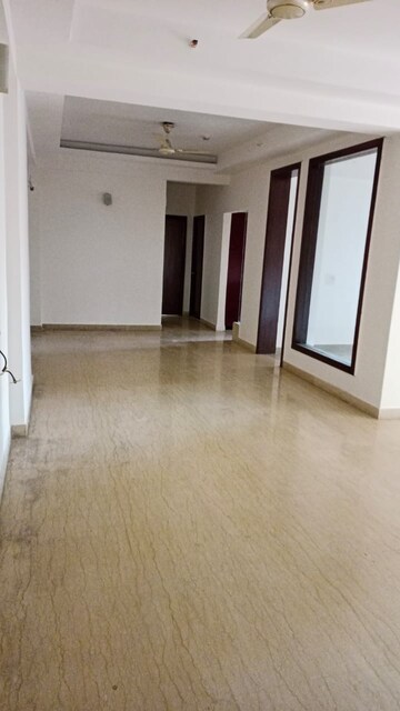 Room in 2.5 BHK Apartment at Prateek Laurel, Sector 120 – for Rent