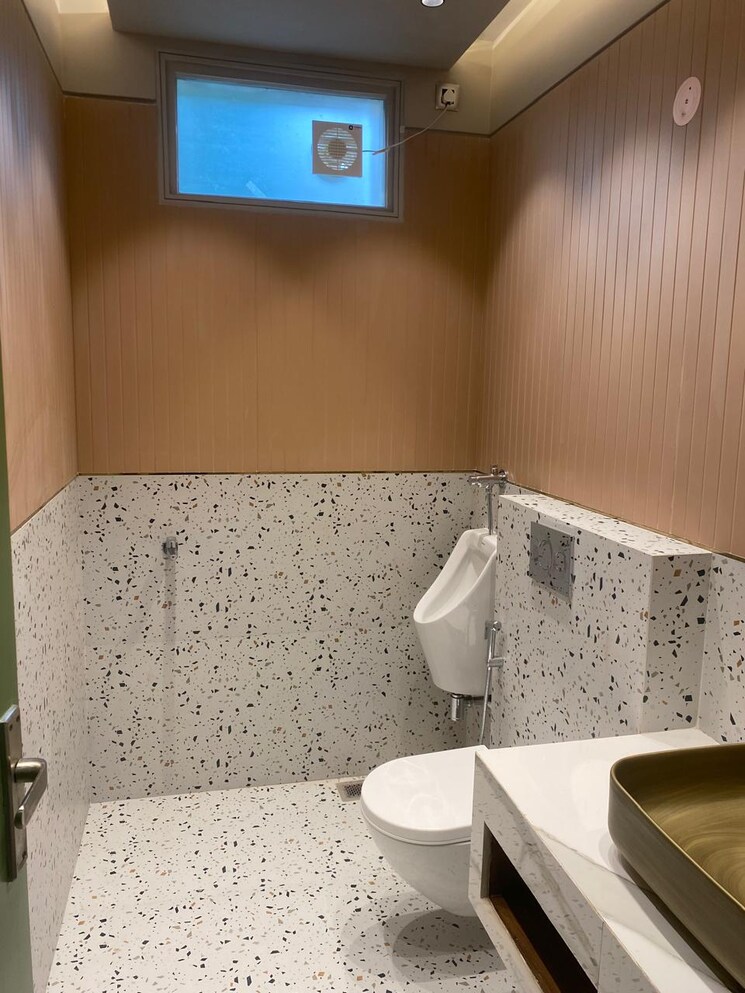 Washroom, spazedge Commercial Office Space 500 Sq.Ft. In Sector 47 Gurgaon 8776606