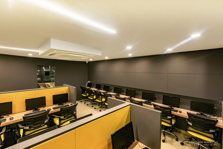 Team Area, shivalik-shilp Commercial Office Space 1255 Sq.Ft. In Sanidhya Ahmedabad 8776592